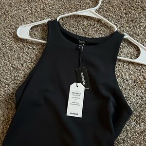 Express Body Contour Cropped Tank Top